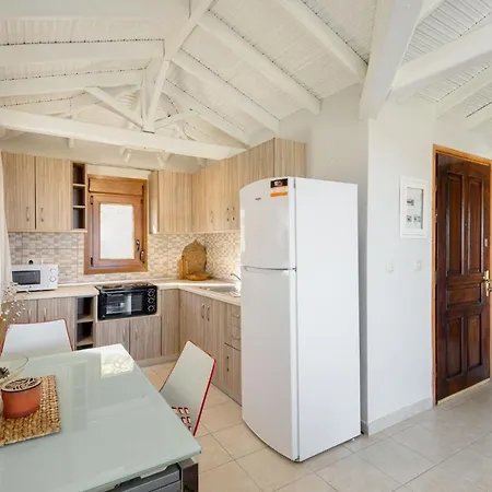 #Flh - Daphne'S Bungalows Holiday home